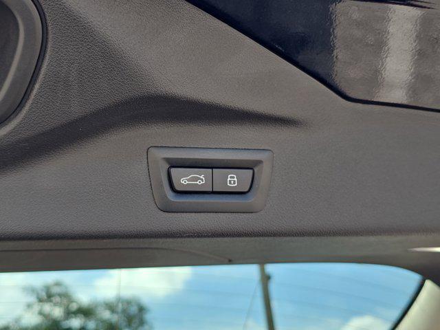 Photo of 2024 Black Sapphire Metallic BMW X7