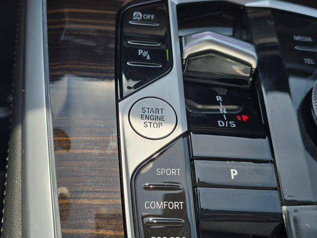 Photo of 2024 Black Sapphire Metallic BMW X7