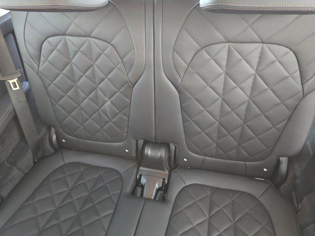 Photo of 2024 Black Sapphire Metallic BMW X7