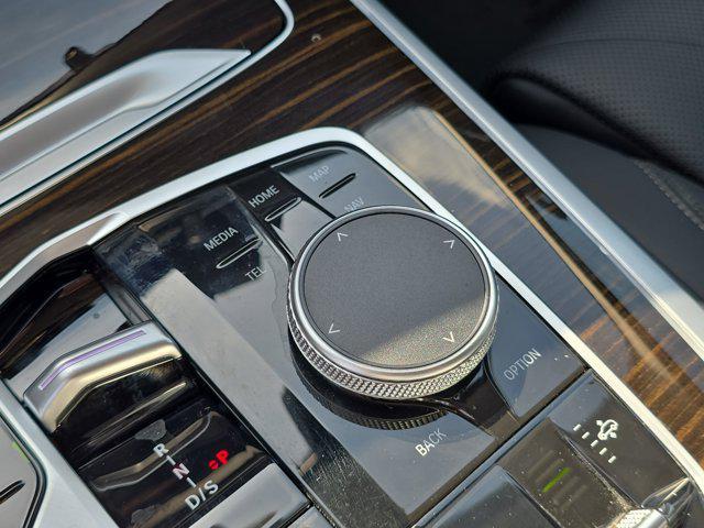 Photo of 2024 Black Sapphire Metallic BMW X7