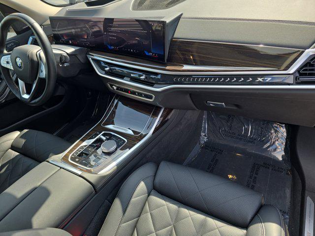 Photo of 2024 Black Sapphire Metallic BMW X7