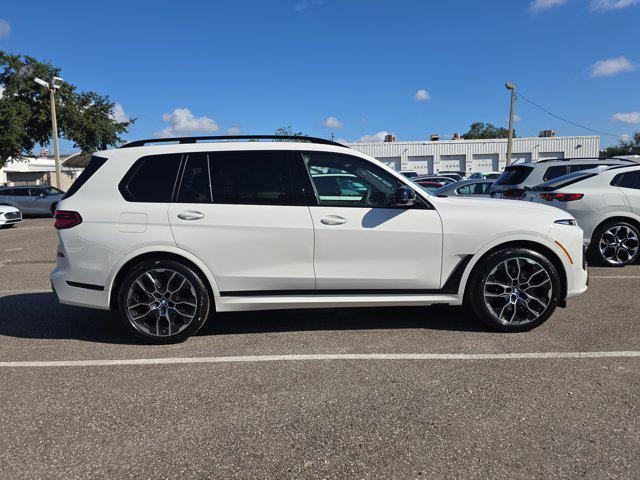 Photo of 2026 Alpine White BMW X7