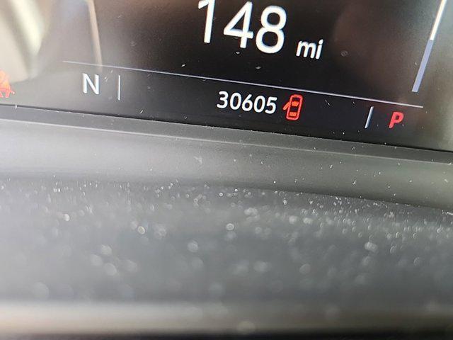 Photo of 2022 Crystal White Tricoat Cadillac XT5