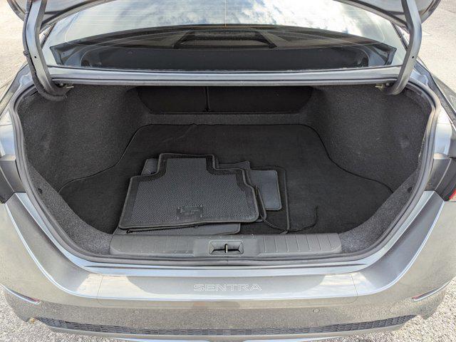 Photo of 2021 Gun Metallic/Super Black Nissan Sentra