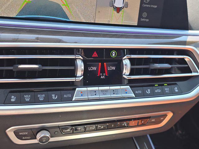 Photo of 2022 Mineral White Metallic BMW X5