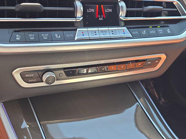 Photo of 2022 Mineral White Metallic BMW X5