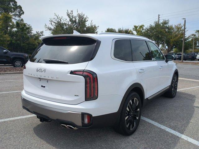 Photo of 2025 Glacial White Pearl Kia Telluride