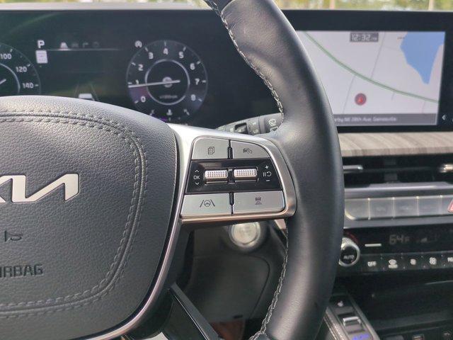 Photo of 2025 Glacial White Pearl Kia Telluride