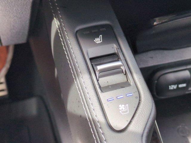 Photo of 2025 Glacial White Pearl Kia Telluride