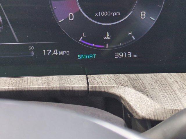 Photo of 2025 Glacial White Pearl Kia Telluride