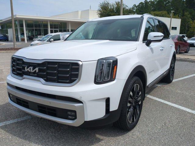 Photo of 2025 Glacial White Pearl Kia Telluride