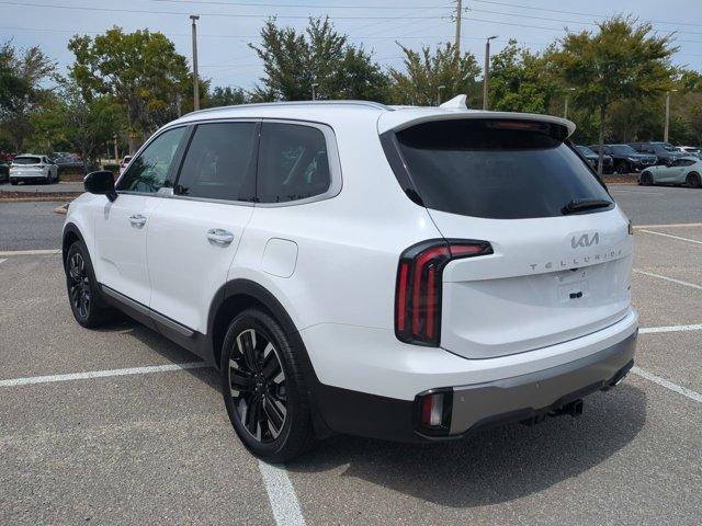 Photo of 2025 Glacial White Pearl Kia Telluride