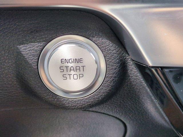 Photo of 2025 Glacial White Pearl Kia Telluride