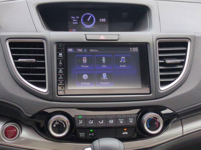 Photo of 2015 White Honda CR-V