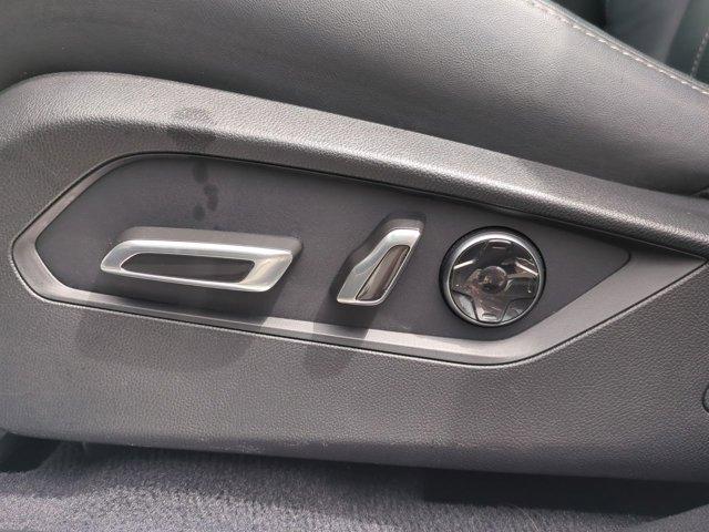 Photo of 2022 White Acura RDX
