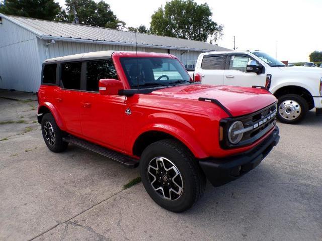 Photo of 2022 RACE RED Ford Bronco