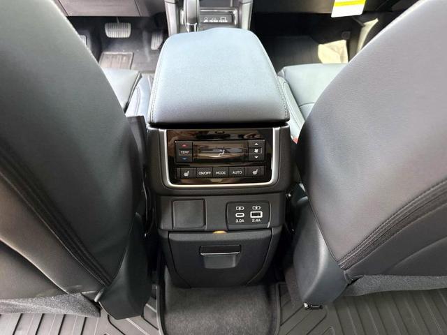 Photo of 2025 Crystal Black Silica Subaru Ascent