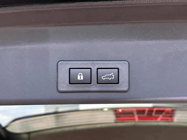 Photo of 2025 Crystal Black Silica Subaru Ascent