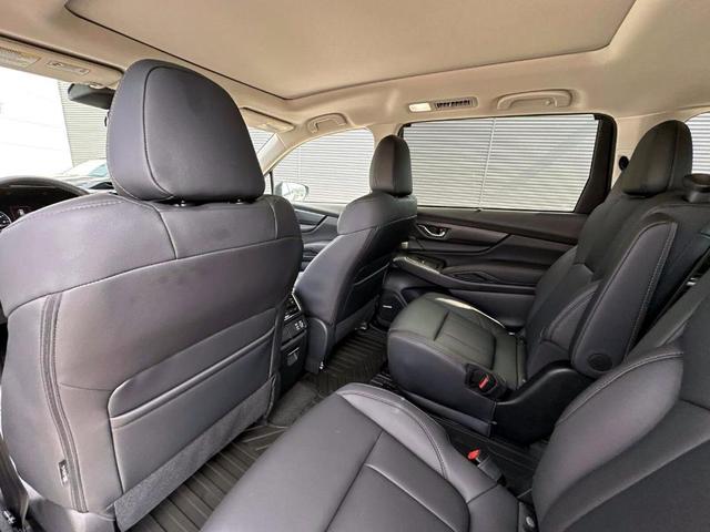 Photo of 2025 Crystal Black Silica Subaru Ascent