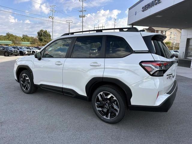 Photo of 2025 Crystal White Pearl Subaru Forester