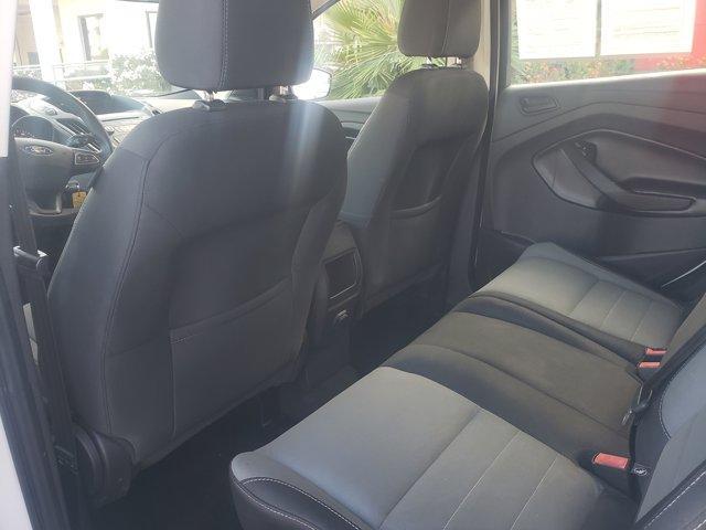 Photo of 2017 White Ford Escape