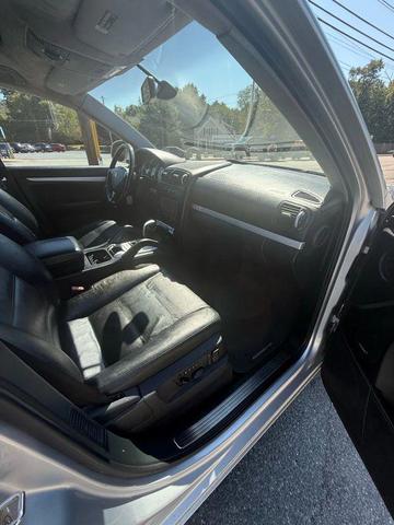 Photo of 2005 Crystal Silver Metallic Porsche Cayenne