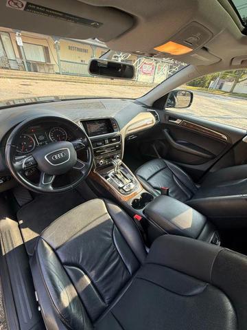 Photo of 2016 Black Audi Q5