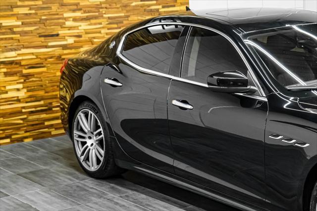 Photo of 2019 Black Maserati Ghibli