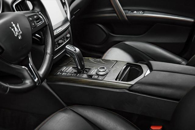 Photo of 2019 Black Maserati Ghibli