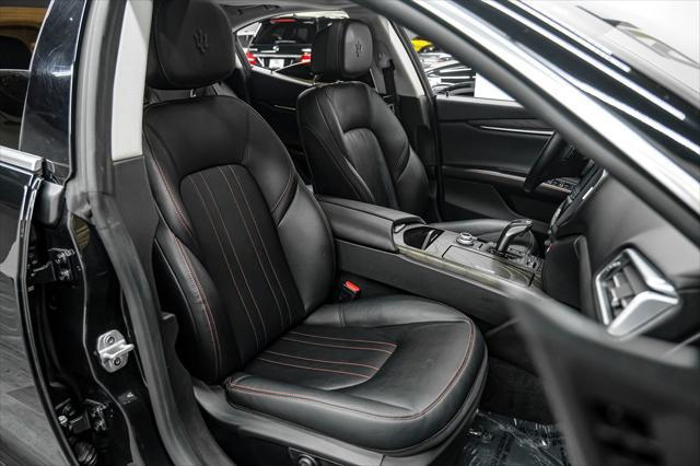 Photo of 2019 Black Maserati Ghibli