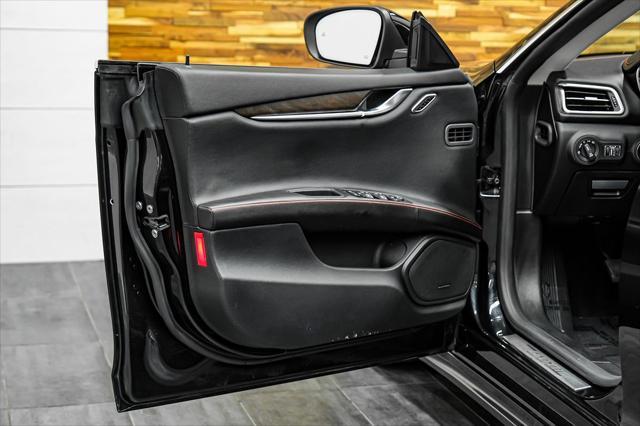 Photo of 2019 Black Maserati Ghibli