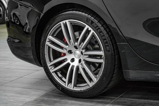 Photo of 2019 Black Maserati Ghibli