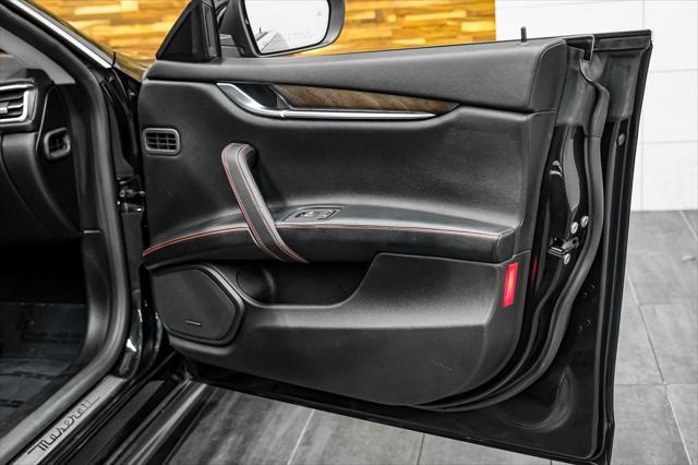 Photo of 2019 Black Maserati Ghibli