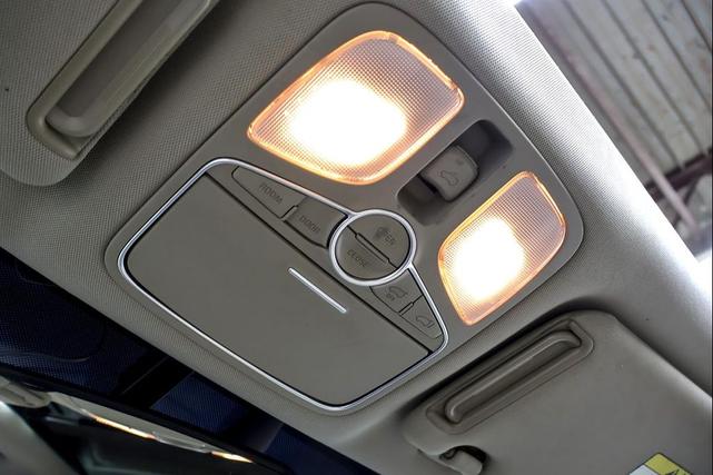 Photo of 2014 Satin Metal Kia Sorento
