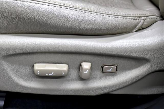 Photo of 2014 Satin Metal Kia Sorento