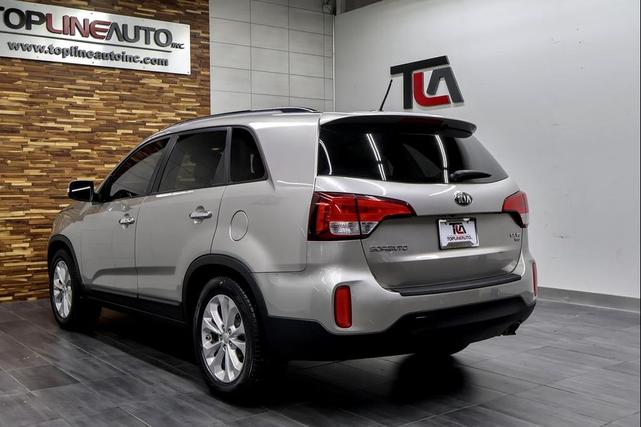 Photo of 2014 Satin Metal Kia Sorento