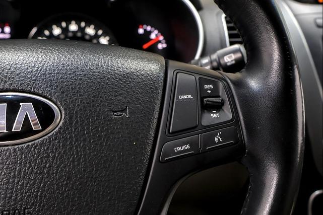 Photo of 2014 Satin Metal Kia Sorento