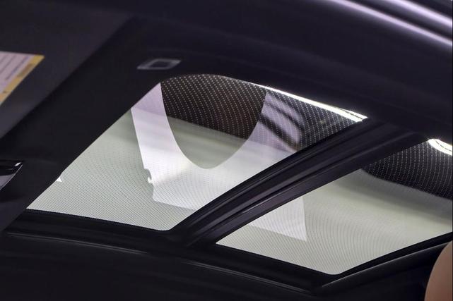 Photo of 2021 Carbon Black Metallic BMW X6