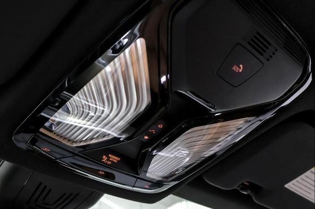 Photo of 2021 Carbon Black Metallic BMW X6