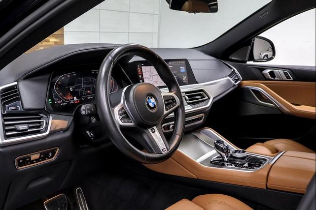 Photo of 2021 Carbon Black Metallic BMW X6