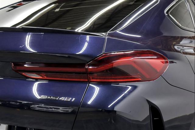 Photo of 2021 Carbon Black Metallic BMW X6