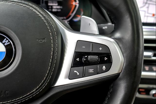 Photo of 2021 Carbon Black Metallic BMW X6
