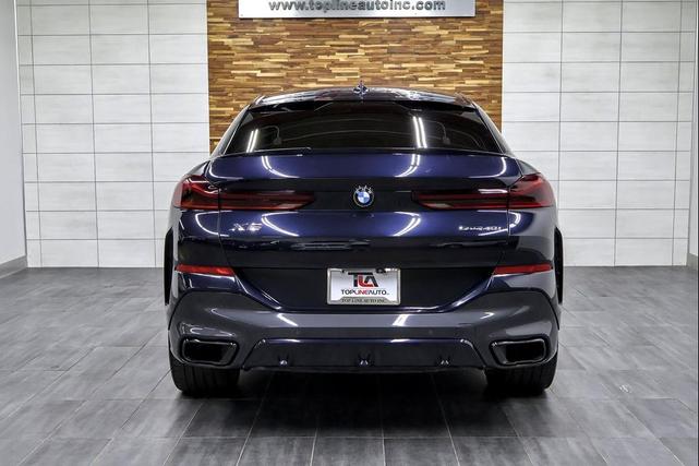 Photo of 2021 Carbon Black Metallic BMW X6