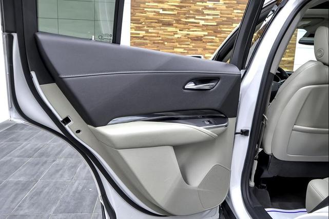 Photo of 2020 Crystal White Tricoat Cadillac XT4