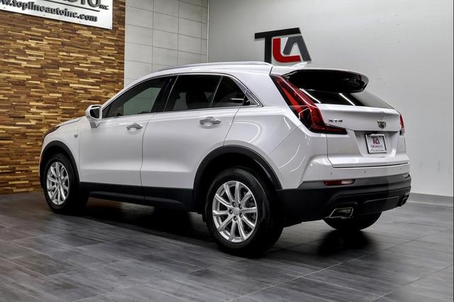 Photo of 2020 Crystal White Tricoat Cadillac XT4