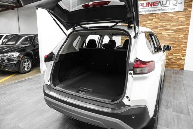 Photo of 2021 Pearl White Tricoat Nissan Rogue