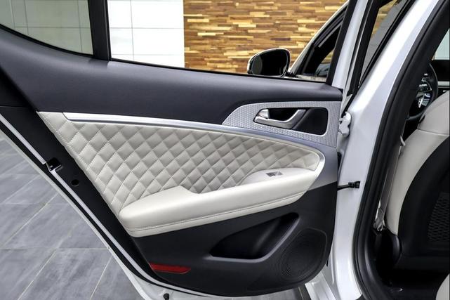 Photo of 2023 Verbier White Genesis G70