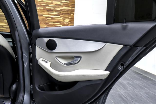 Photo of 2018 Selenite Grey Metallic Mercedes-Benz C-Class