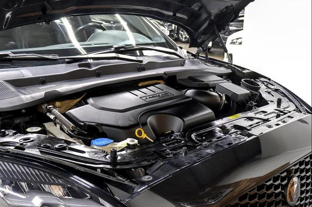 Photo of 2019 Santorini Black Metallic Jaguar E-PACE