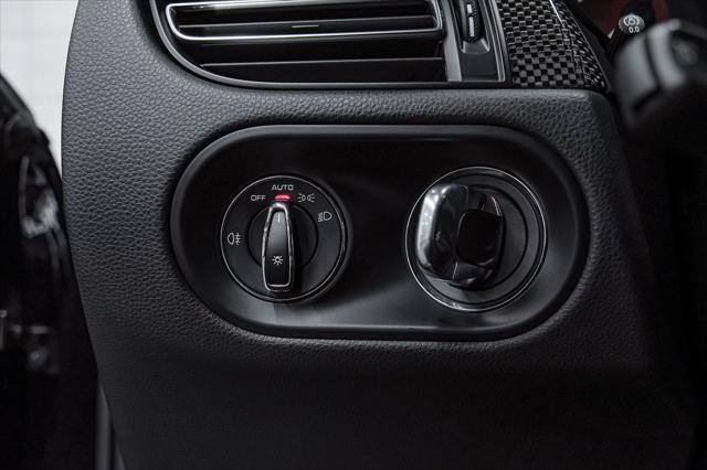 Photo of 2021 Black Porsche Macan
